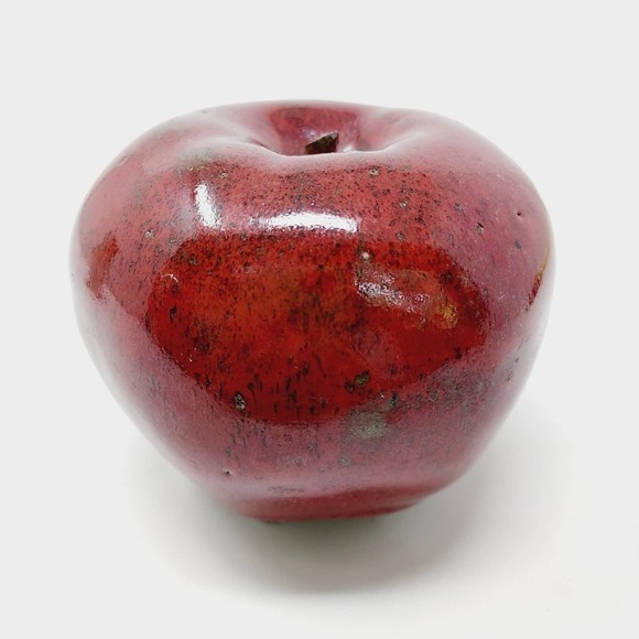 26. Vintage Apple Shape Pottery Ceramic Cottage Country Paperweight Decor - Picture 1 of 6